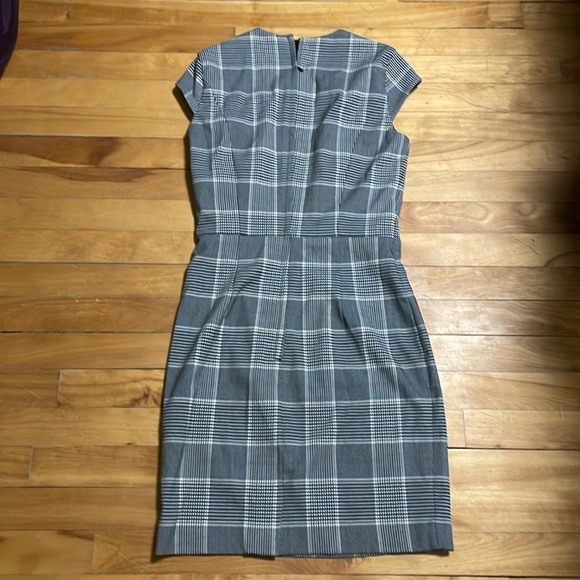 H&M dress - Picture 2 of 3